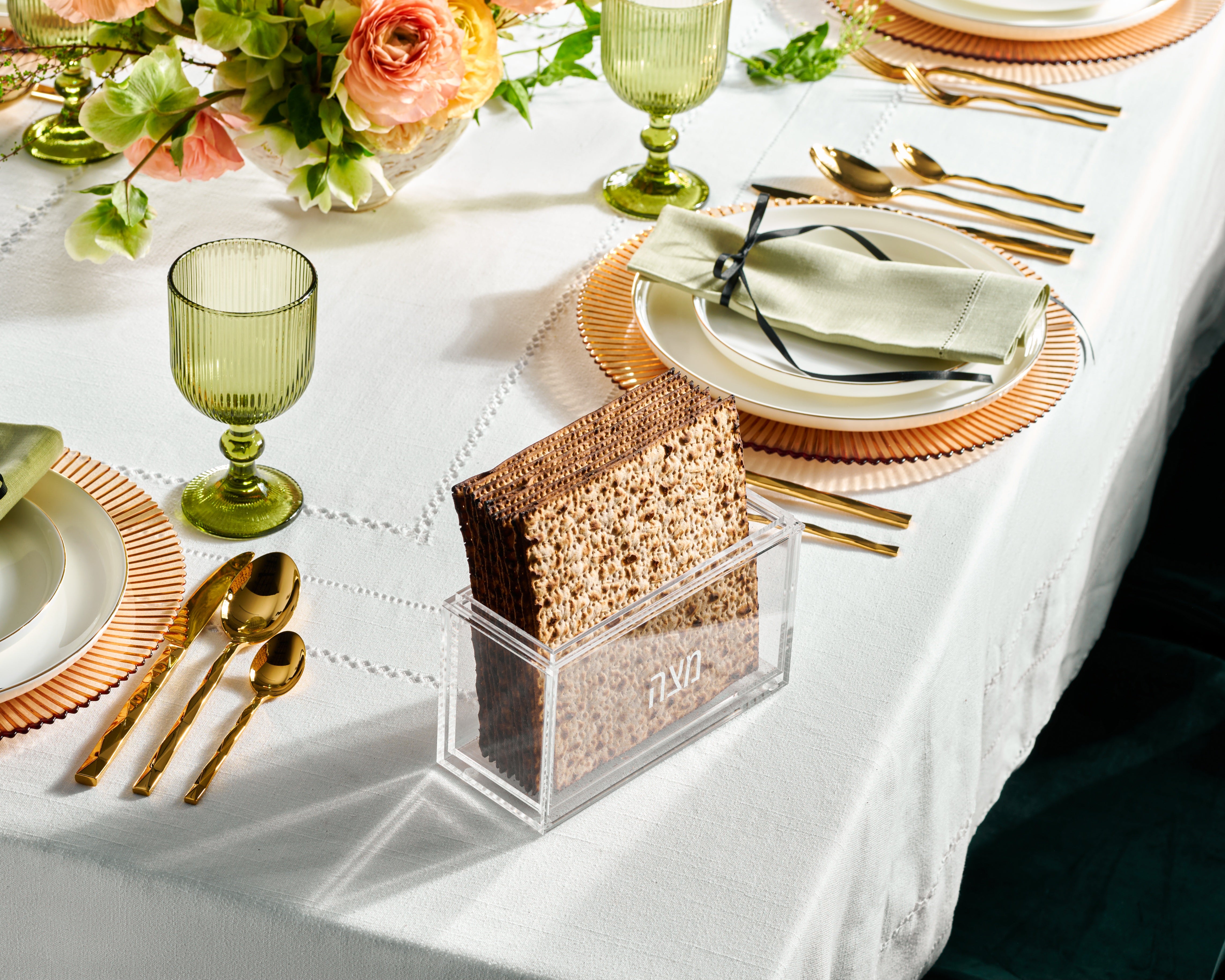 Lucite Matzah Box (Standing Square)