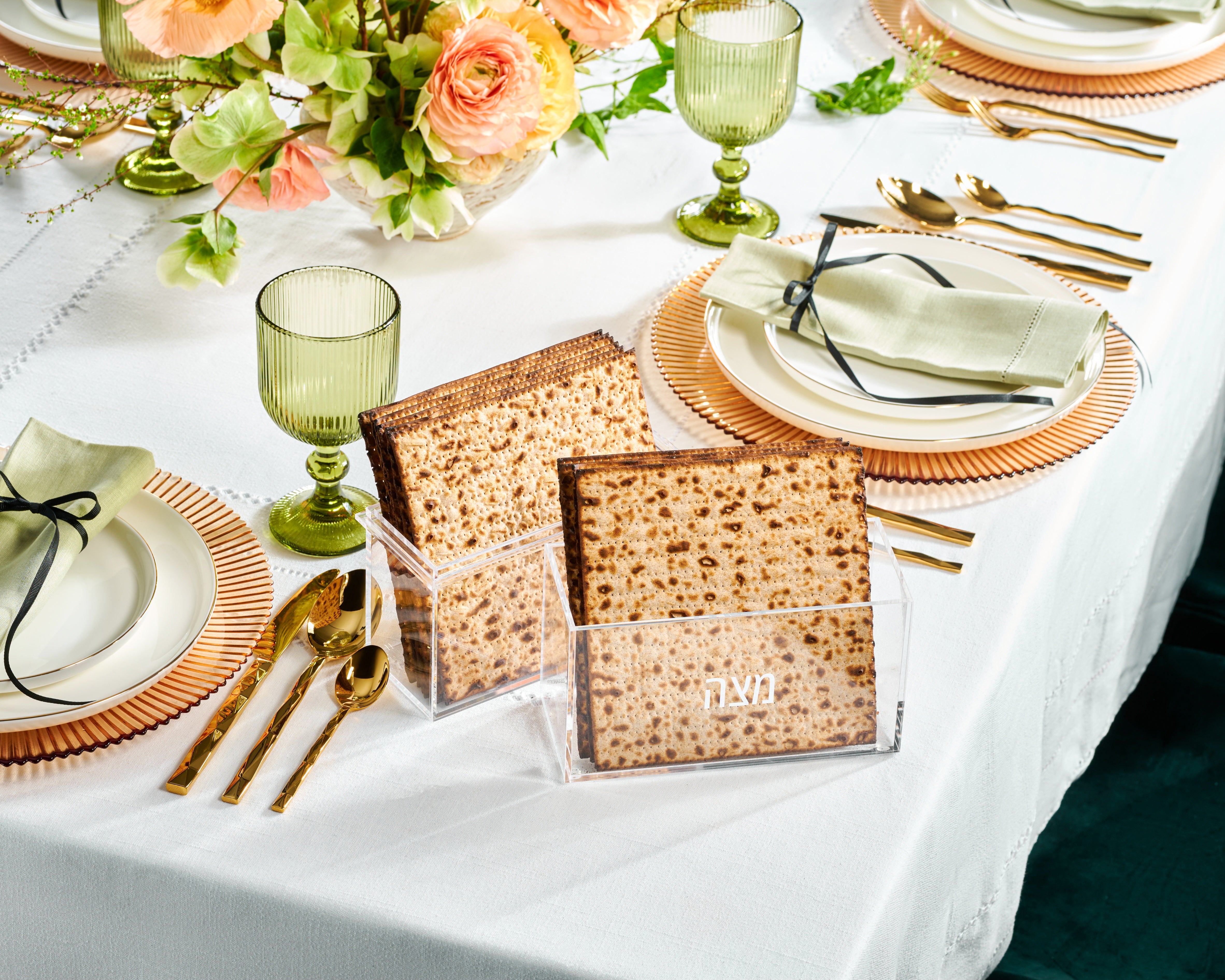 Lucite Matzah Box (Standing Square)