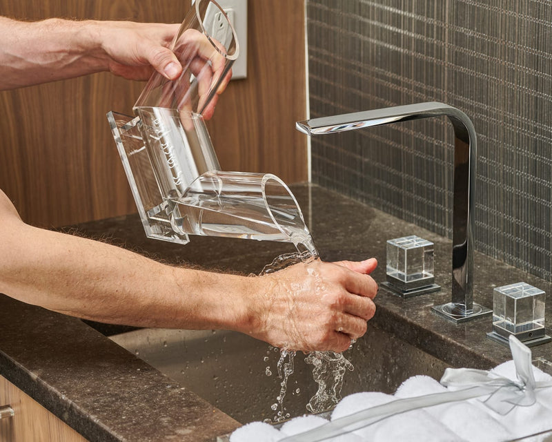 Lucite Dual Spout Washing Cup