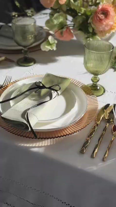 set up Rosh Hashana Table from Zstander