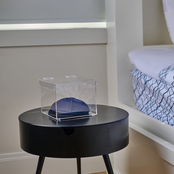 Yarmulka and accessories box