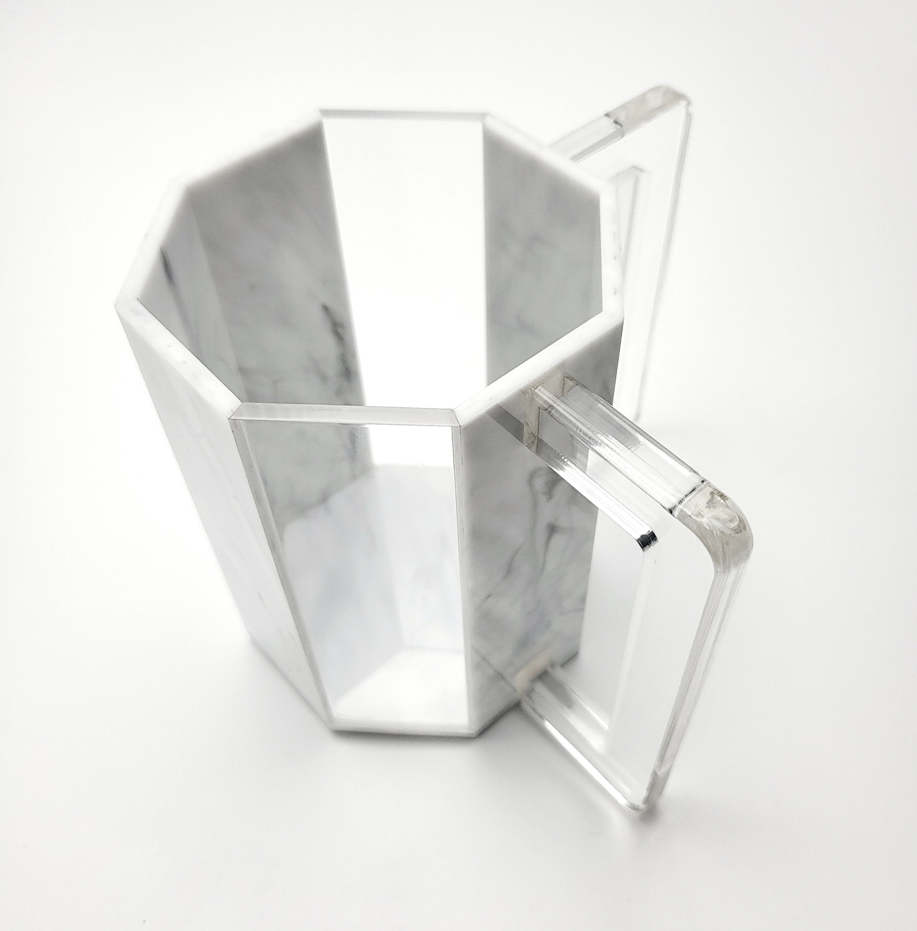 Lucite Netilas Yadayim Washing Cup