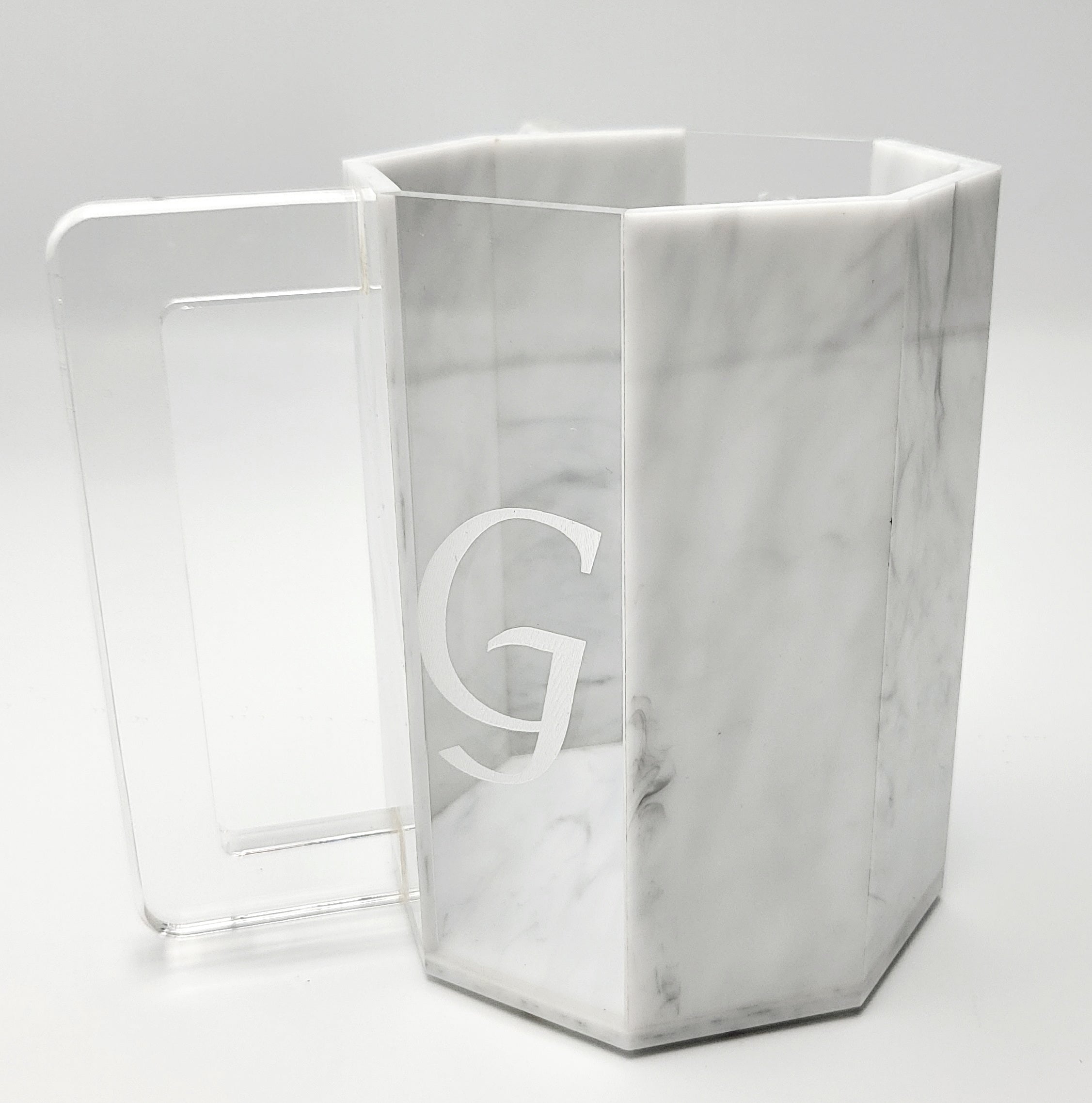 Lucite Netilas Yadayim Washing Cup